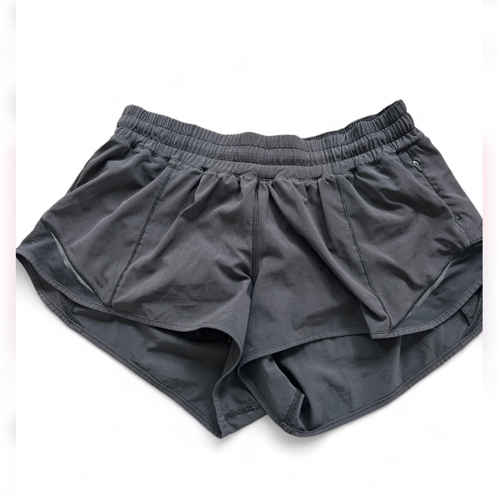 Lululemon Black Tracker Short Lined Running Shorts - Size 8